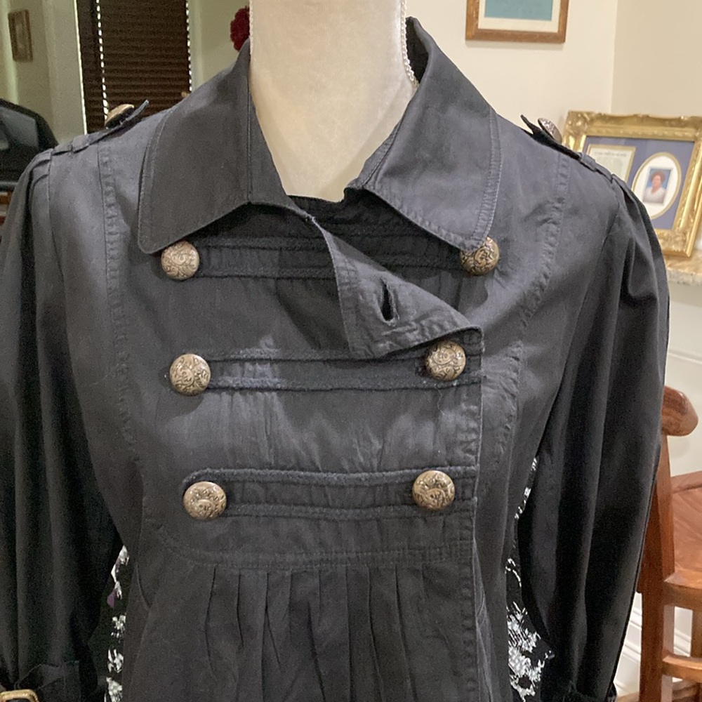 Calvary Top - image 3